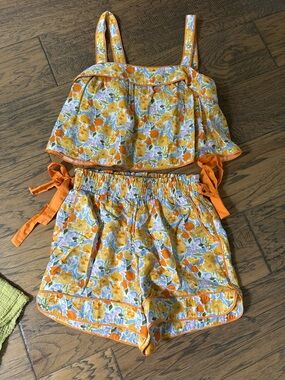 Mable Floral Set- White with Orange & Blue Accents